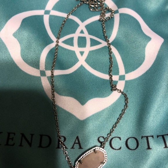 kendra scott necklace - Picture 2 of 2